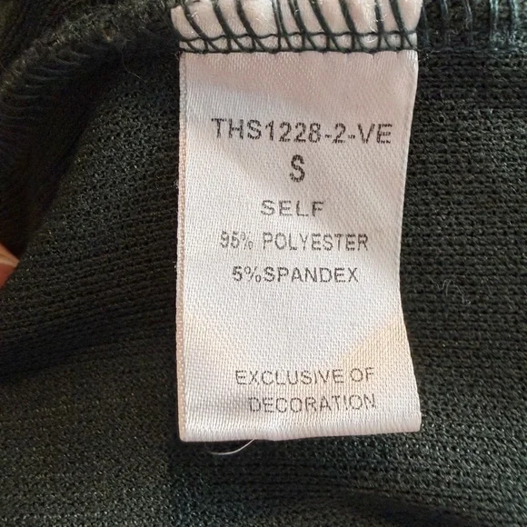 THML Floral Embroidered Bishop Sleeve Top in Green Size Small - Picture 5 of 7